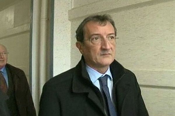 Nîmes - François Lamy, le ministre de la ville en visite dans le quartier de Pissevin - 1er mars 2013.