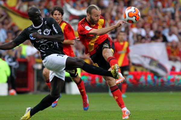 Le RC Lens jouera la montée en Ligue 1 lors de l'ultime rencontre du championnat contre le CA Bastia.