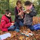 Emmanuelle expérimente avec ses élèves de CE2 et CM1 un cours de mathématiques en pleine nature.