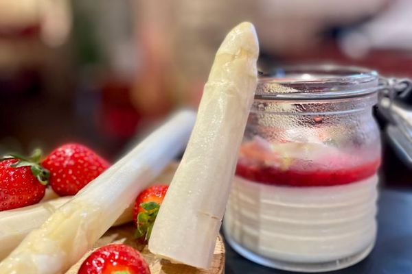 Dessert aux asperges blanches d'Alsace, une création de Jérémy Wurmel.