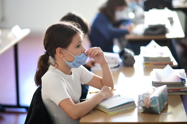 Le masque de nouveau obligatoire à l'école primaire dès le 8 novembre dans le Jura.