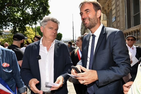 Montpellier - Michaël Delafosse maire PS et Fabien Roussel du PCF dans la manifestation - 6 juin 2023.