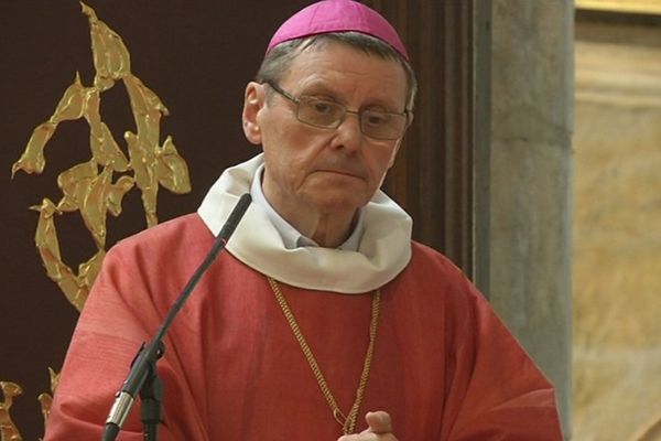 Mgr Gilbert Louis en la cathédrale St-Etienne ce dimanche 28 juin 2015