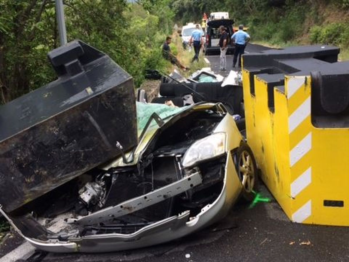 Herault Un Camion Perd Son Chargement Et Provoque Un Accident Mortel A Taussac La Billiere