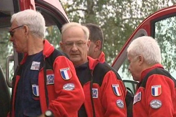 Le départ des pompiers de l'urgence internationale du Limousin, en novembre 2013.