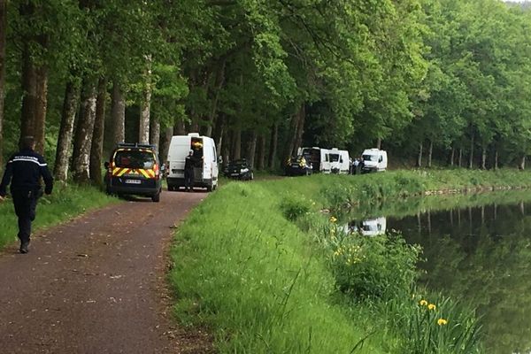 Les gendarmes ont sondé le canal de Nantes à Brest à hauteur de Saint-Laurent-sur-Oust