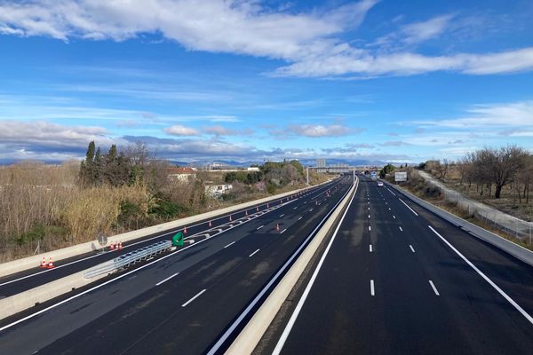 Perpignan - l'A9 vide car fermée jusqu'à la frontière durant 2 jours à cause des manifestations d'agriculteurs en Catalogne - 27 février 2024.